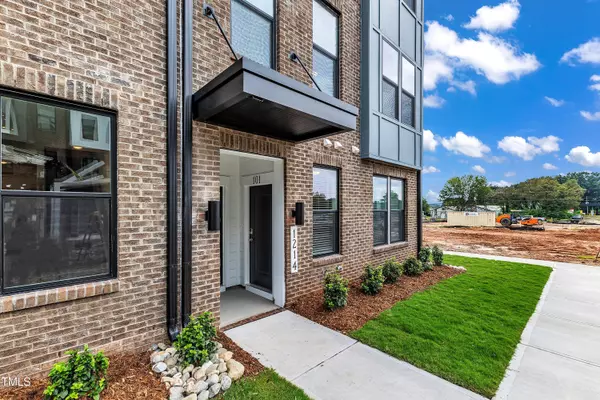 1227 Shaw View Alley #101, Raleigh, NC 27601