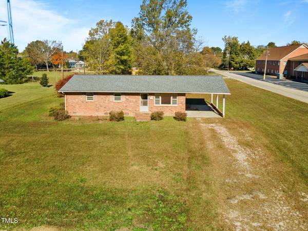 200 W B Street, Erwin, NC 28339