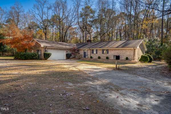 27 Raccoon Branch Road, Tarboro, NC 27886