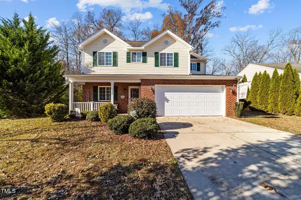 606 Hawthorn Ridge Drive, Whitsett, NC 27377