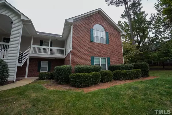 723 Renshaw Court, Cary, NC 27518