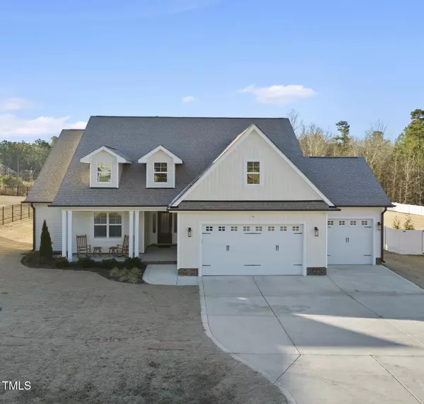 301 Oakhaven Drive, Holly Springs, NC 27540