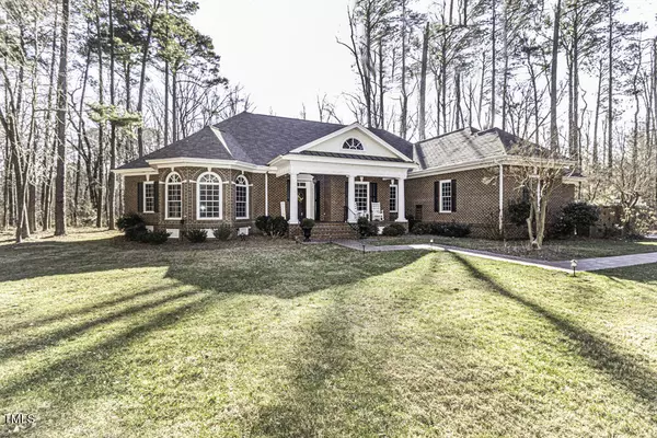 3260 Fords Colony Drive, Rocky Mount, NC 27804