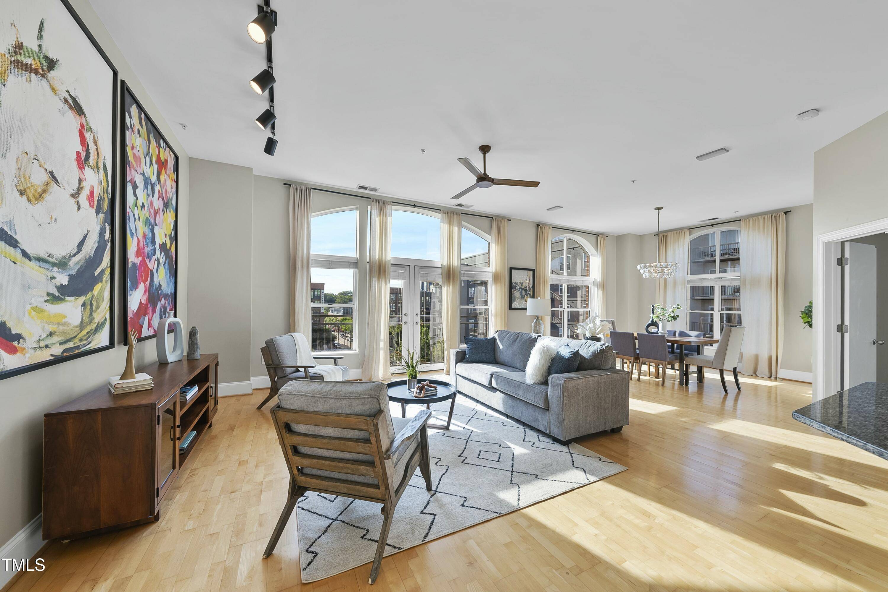 200 S Dawson Street #406, Raleigh, NC 27601
