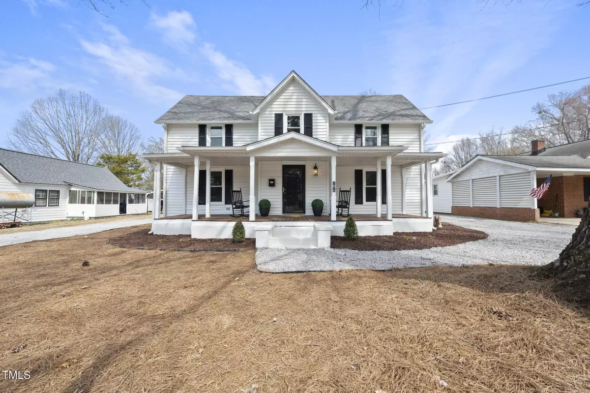Wake Forest, NC 27587,210 W Oak Avenue