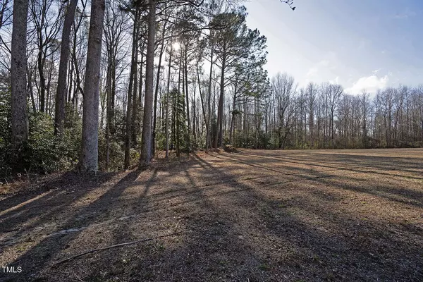 320 Lakewood Road, Four Oaks, NC 27524