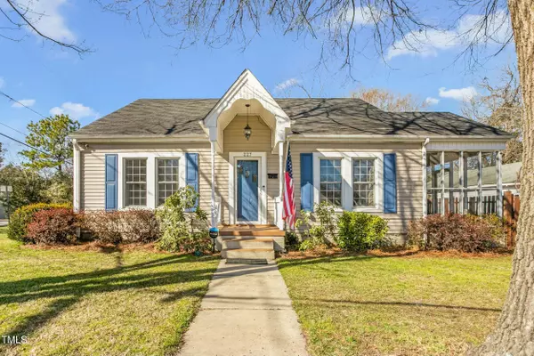 227 Wildwood Lane, Burlington, NC 27215