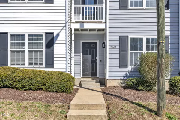 5625 Fieldcross Court, Raleigh, NC 27610