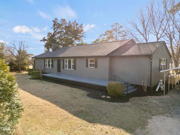 707 Memorial Avenue, Dunn, NC 28334