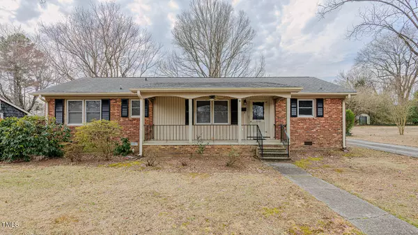 2720 Amherst Avenue, Burlington, NC 27215