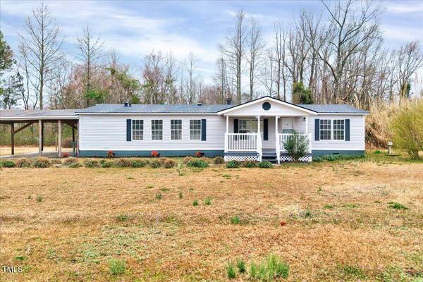 824 Potter Road, Raeford, NC 28376