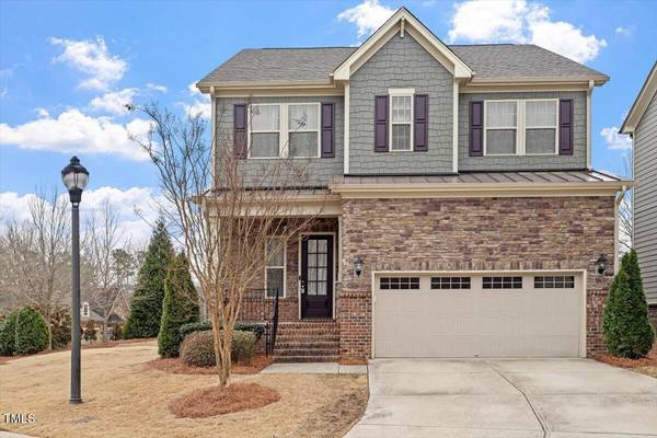 921 Regency Cottage Place, Cary, NC 27518