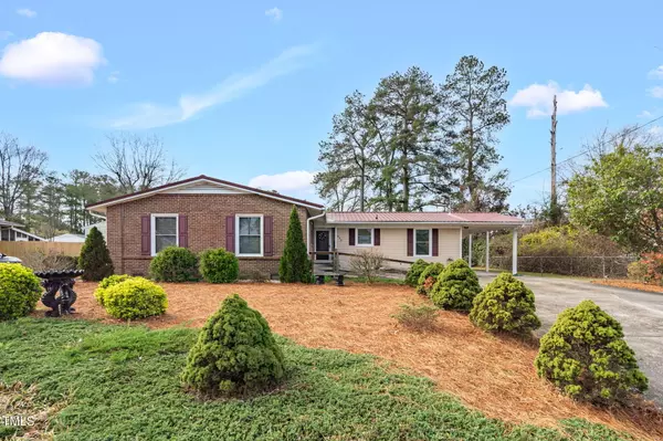 328 Bartow Drive, Fayetteville, NC 28301