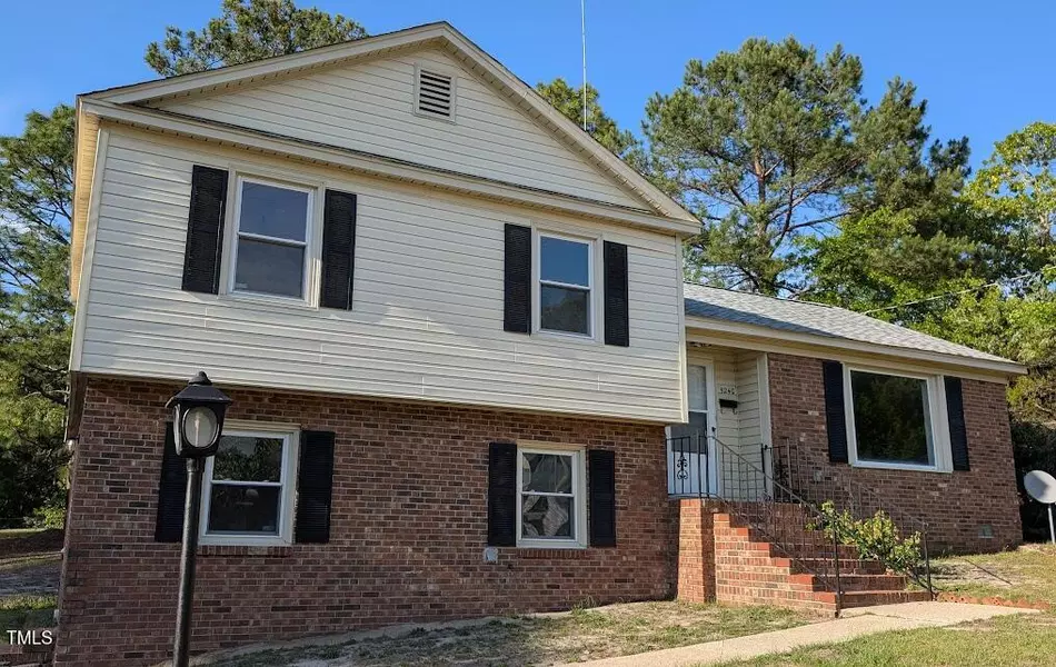 5240 Chesapeake Road, Fayetteville, NC 28311