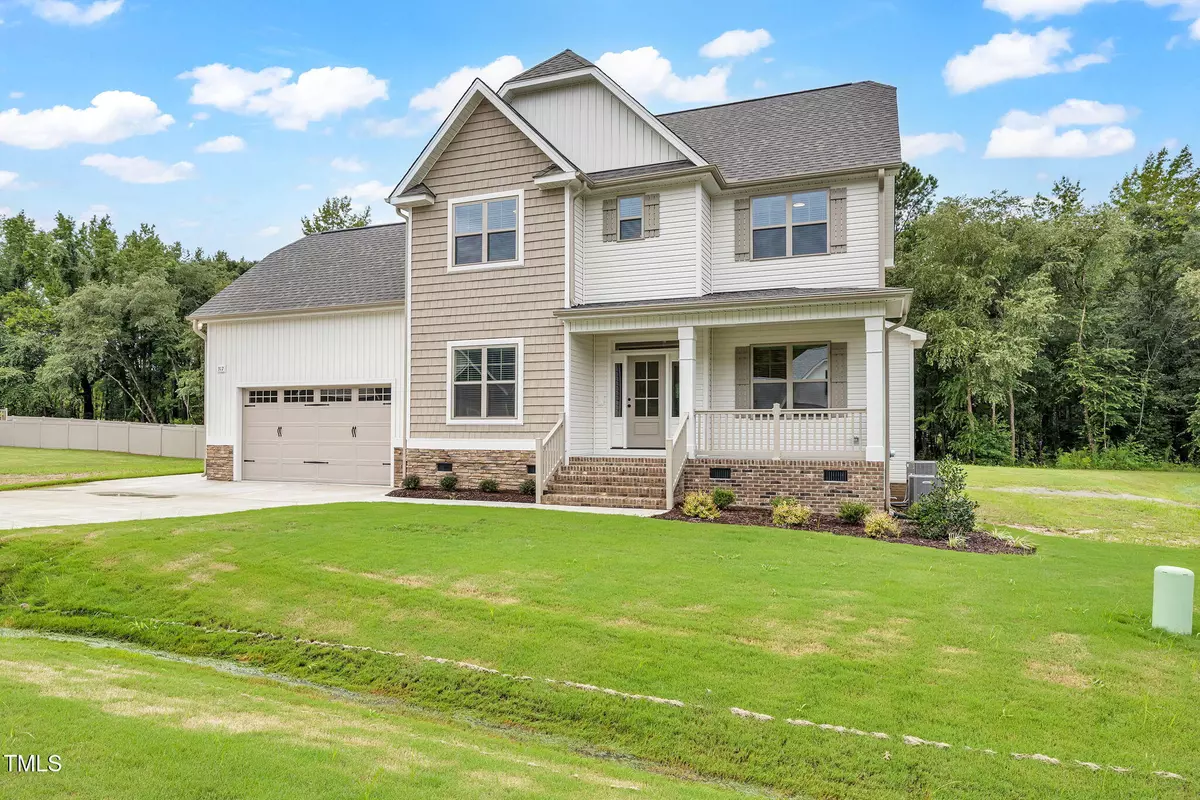 Four Oaks, NC 27524,317 Hampshire Court