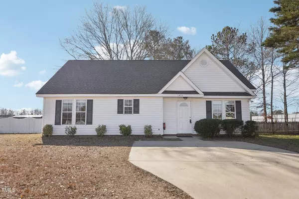 1432 E Stonemason Drive, Fuquay Varina, NC 27526