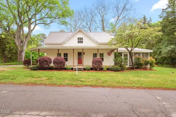 323 Coral Avenue, Goldston, NC 27252