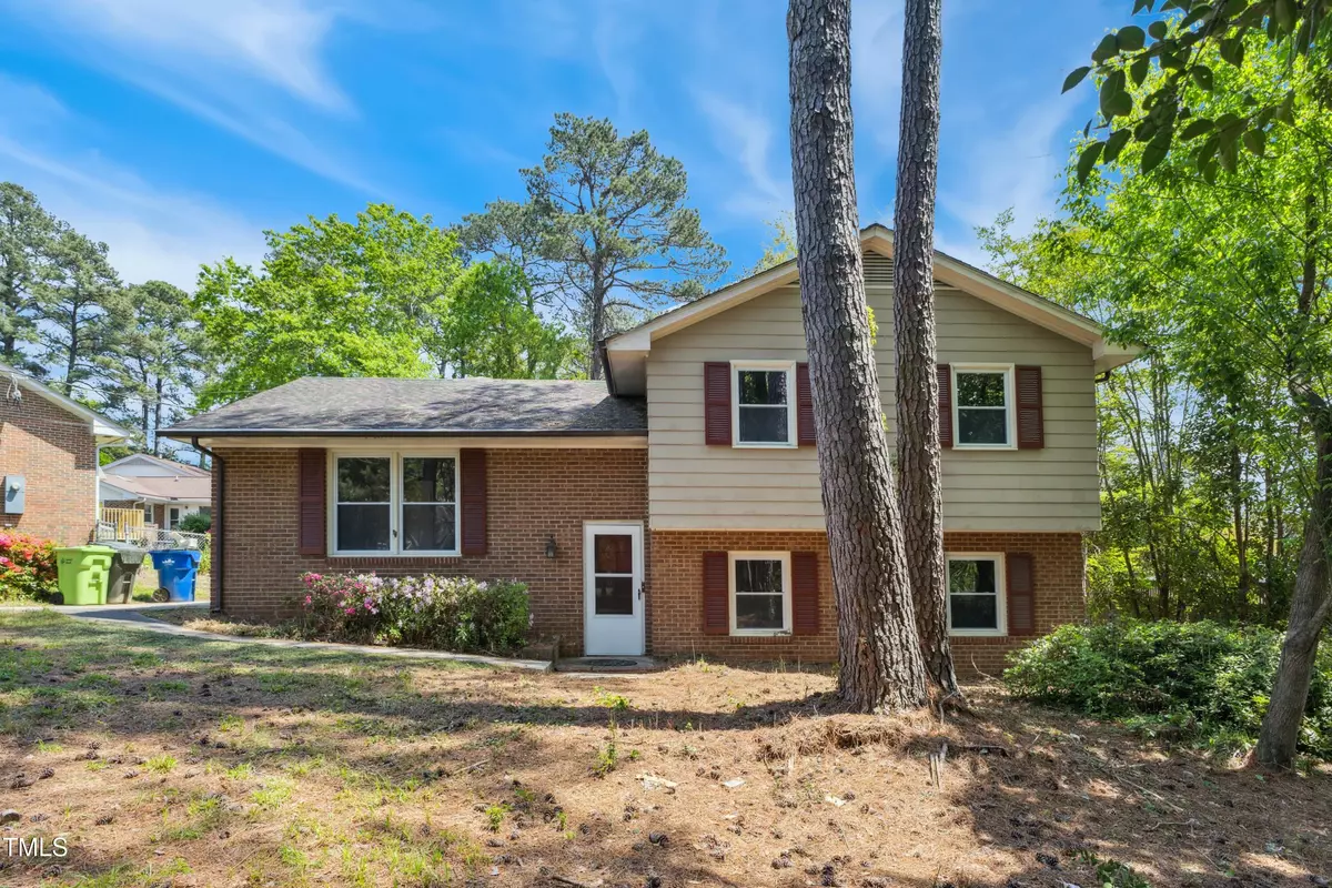 Raleigh, NC 27612,2211 Hillock Drive