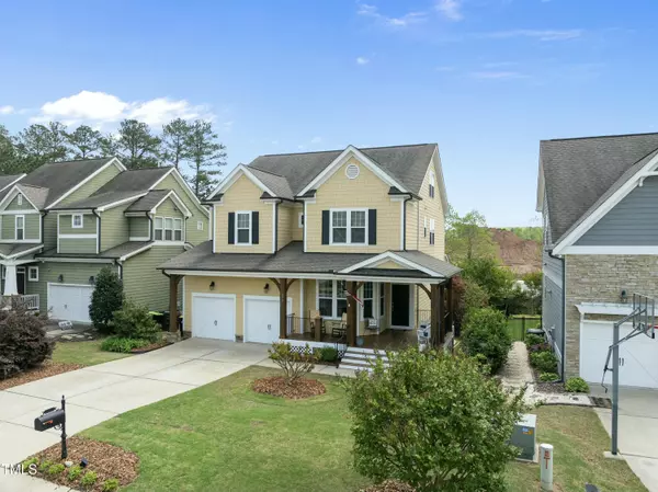233 Pointe Park Circle, Holly Springs, NC 27540