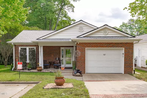 102 Fairgrove Way, Cary, NC 27511