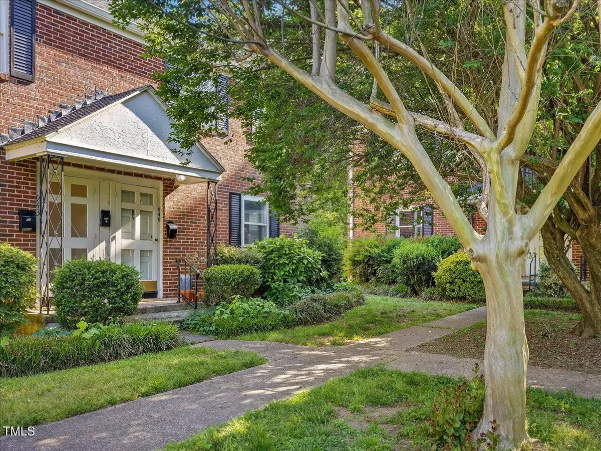 Raleigh, NC 27605,945 St Marys Street