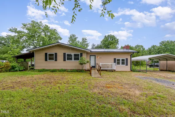 1012 Roxboro Street, Haw River, NC 27258