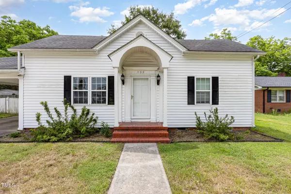 102 S College Avenue, Kenly, NC 27542