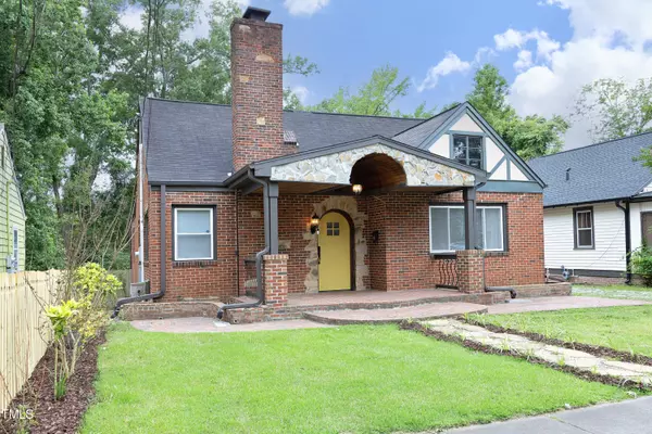 106 E Club Boulevard, Durham, NC 27704