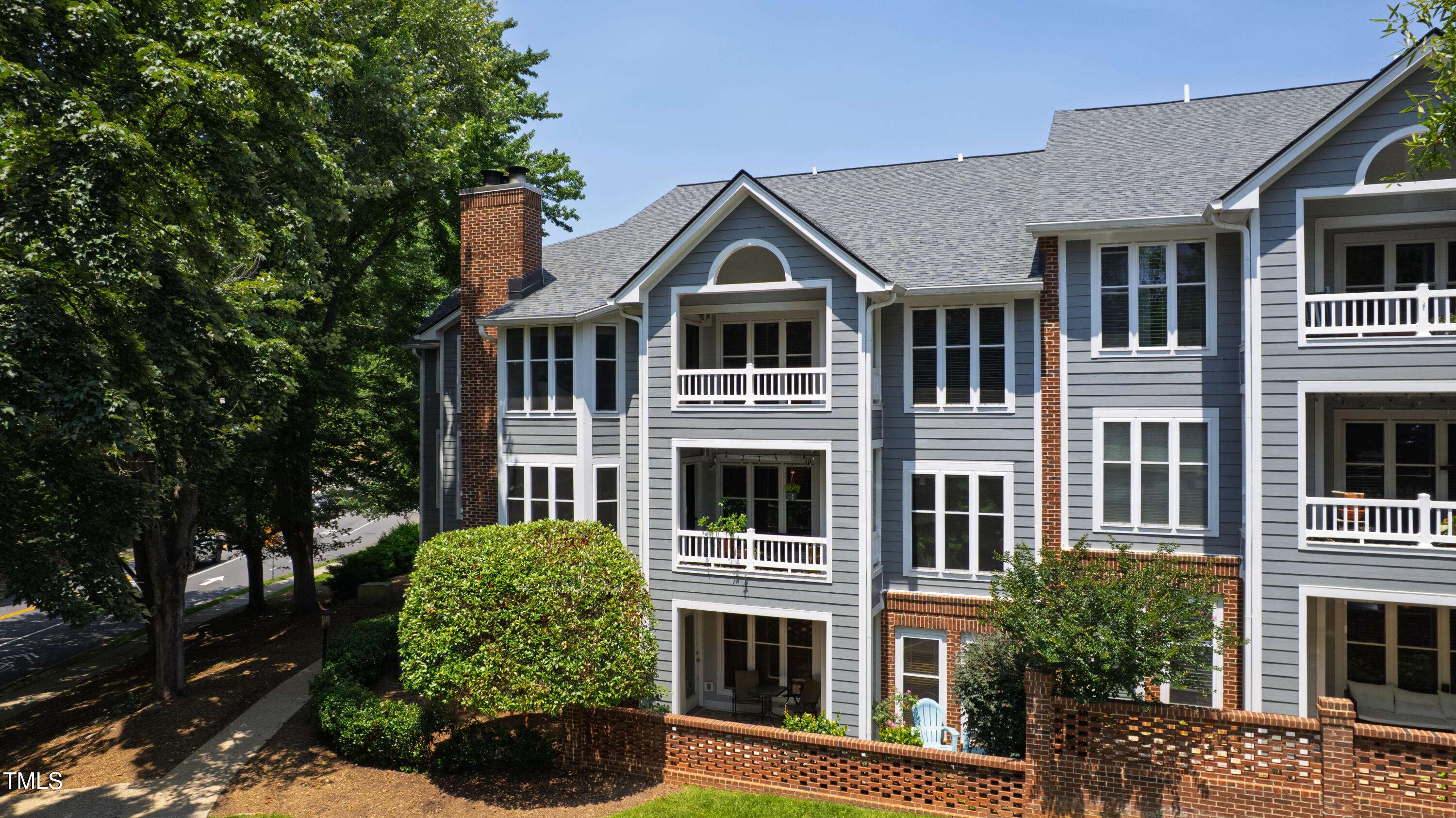 911 Washington Street #304, Raleigh, NC 27605