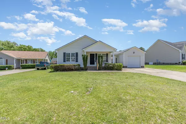 6 N Carolina Avenue,  Benson,  NC 27504