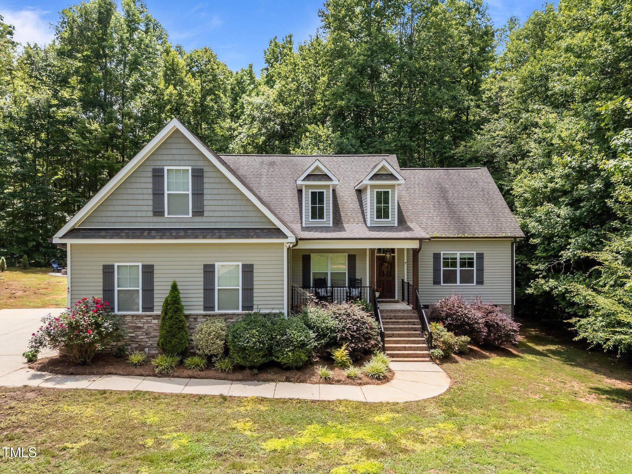 45 Chaucer Court, Zebulon, NC 27597