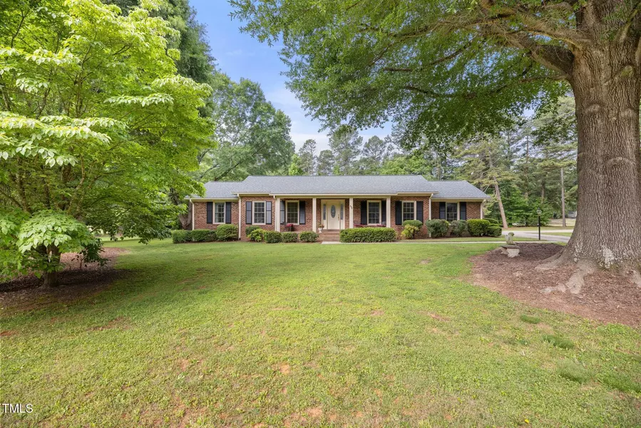 658 Hiawatha Place, Burlington, NC 27217