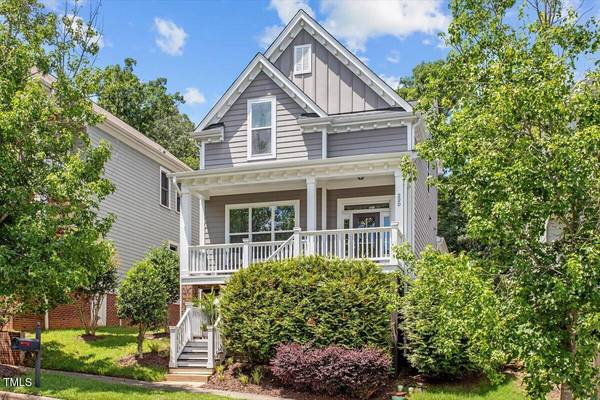 220 W Winmore Avenue,  Chapel Hill,  NC 27516