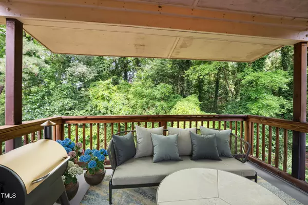 5082 Flint Ridge Place, Raleigh, NC 27609