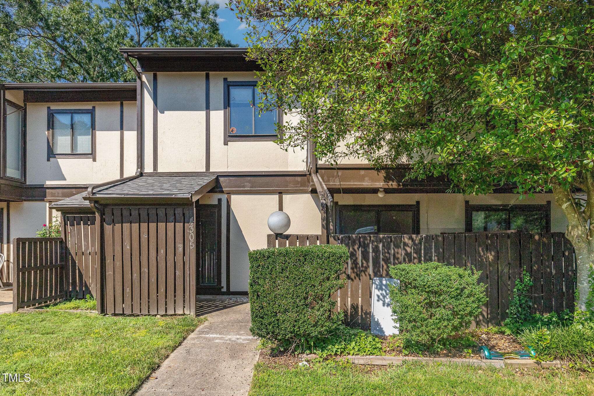 4305 Lake Ridge Drive, Raleigh, NC 27604