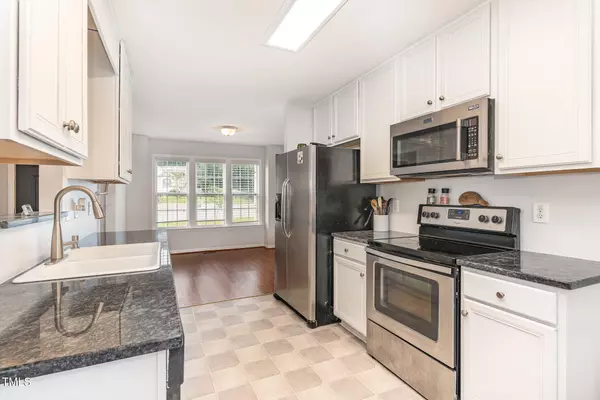 Fuquay Varina, NC 27526,432 Barn View Court