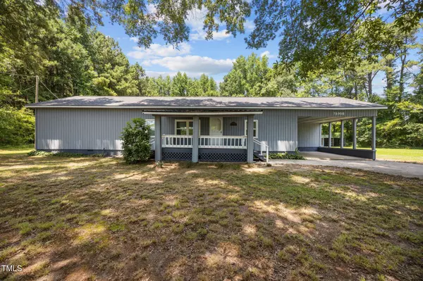 7595 Clayton Boulevard #B, Clayton, NC 27520