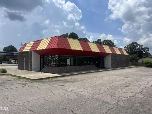 1202 E Andrews Avenue, Henderson, NC 27536