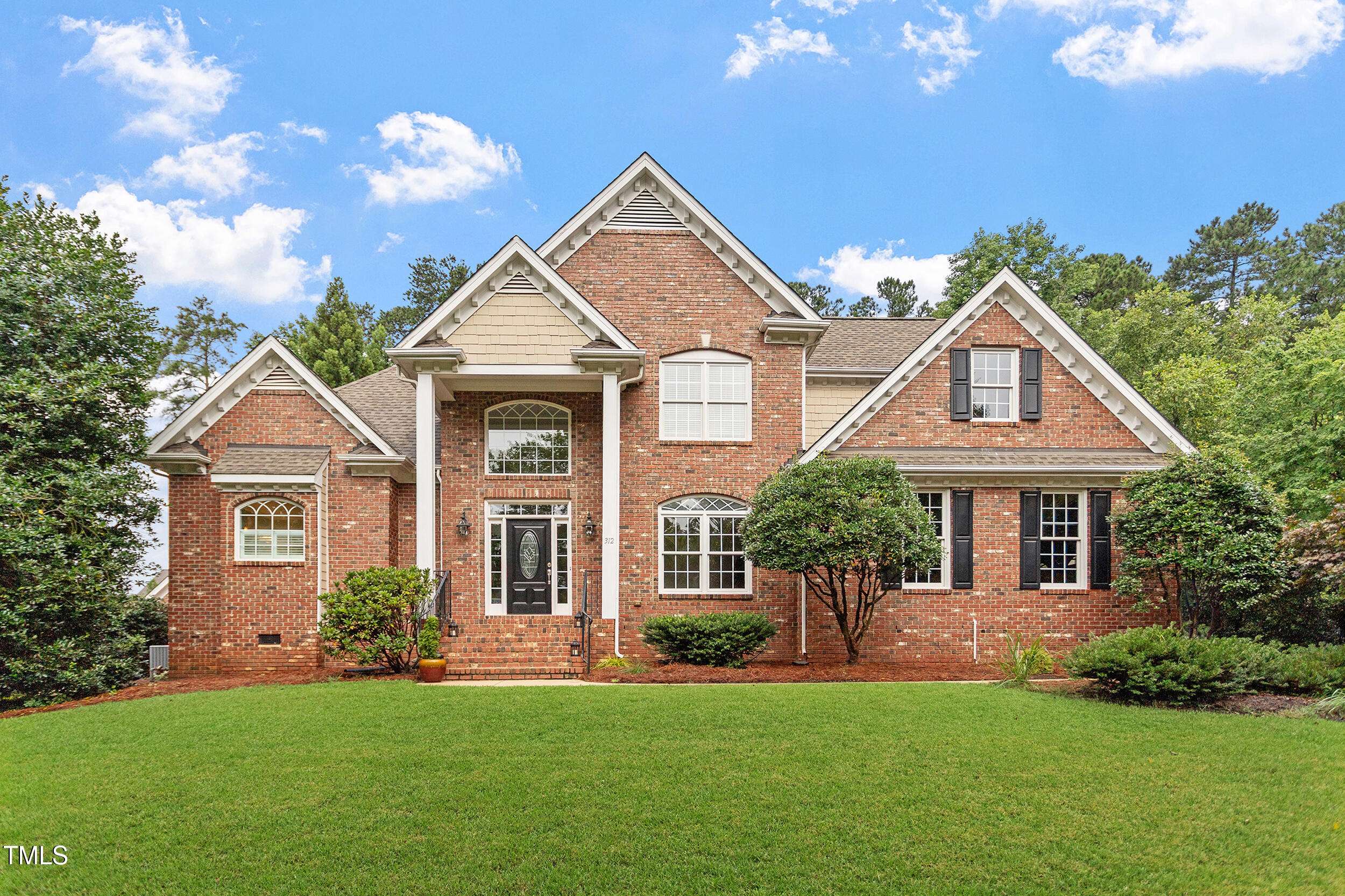 312 Flint Point Lane, Holly Springs, NC 27540