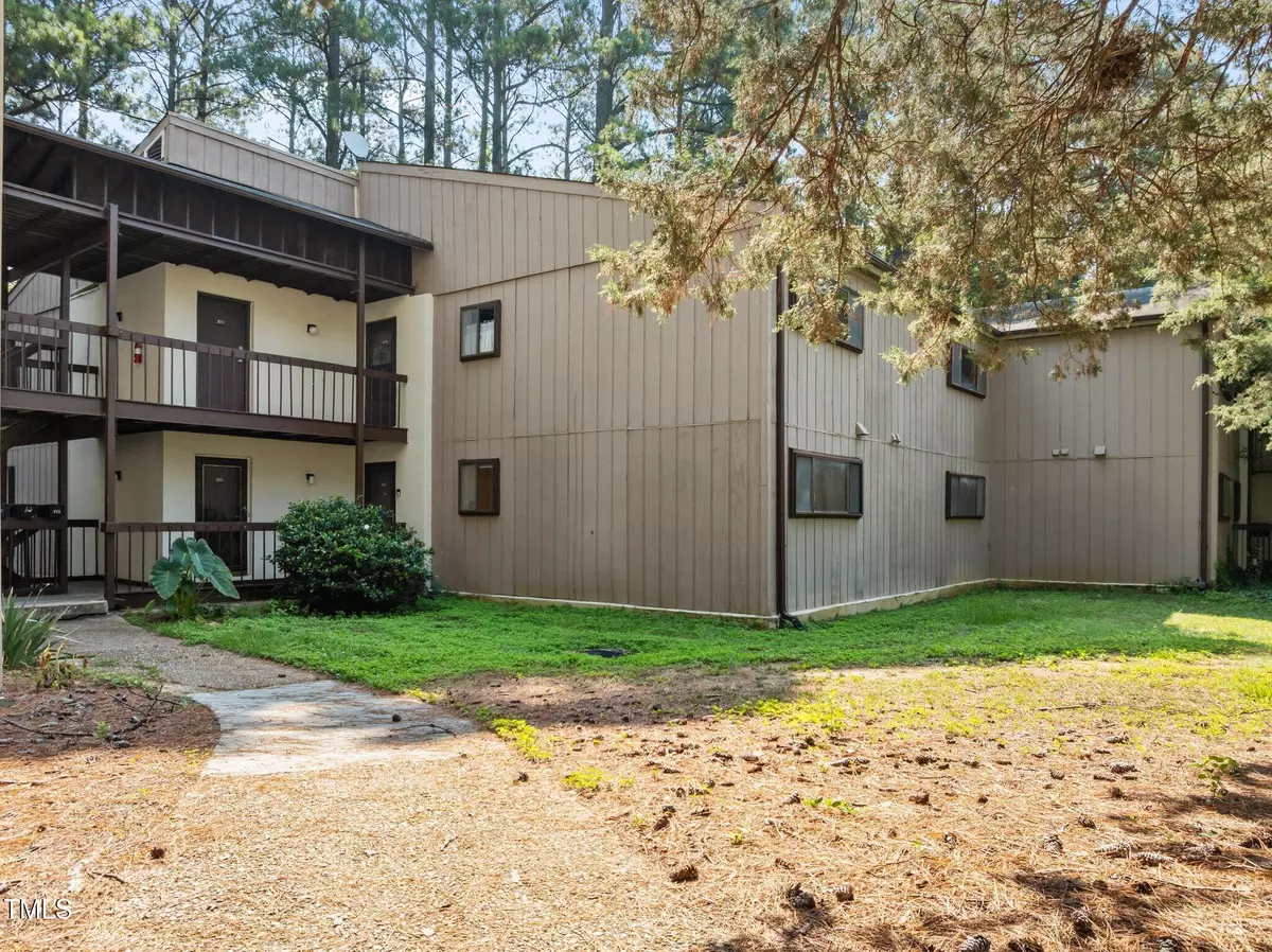 Raleigh, NC 27609,667 Pine Ridge Place