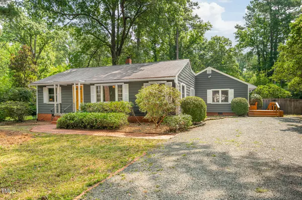 60 Oakwood Drive, Chapel Hill, NC 27517