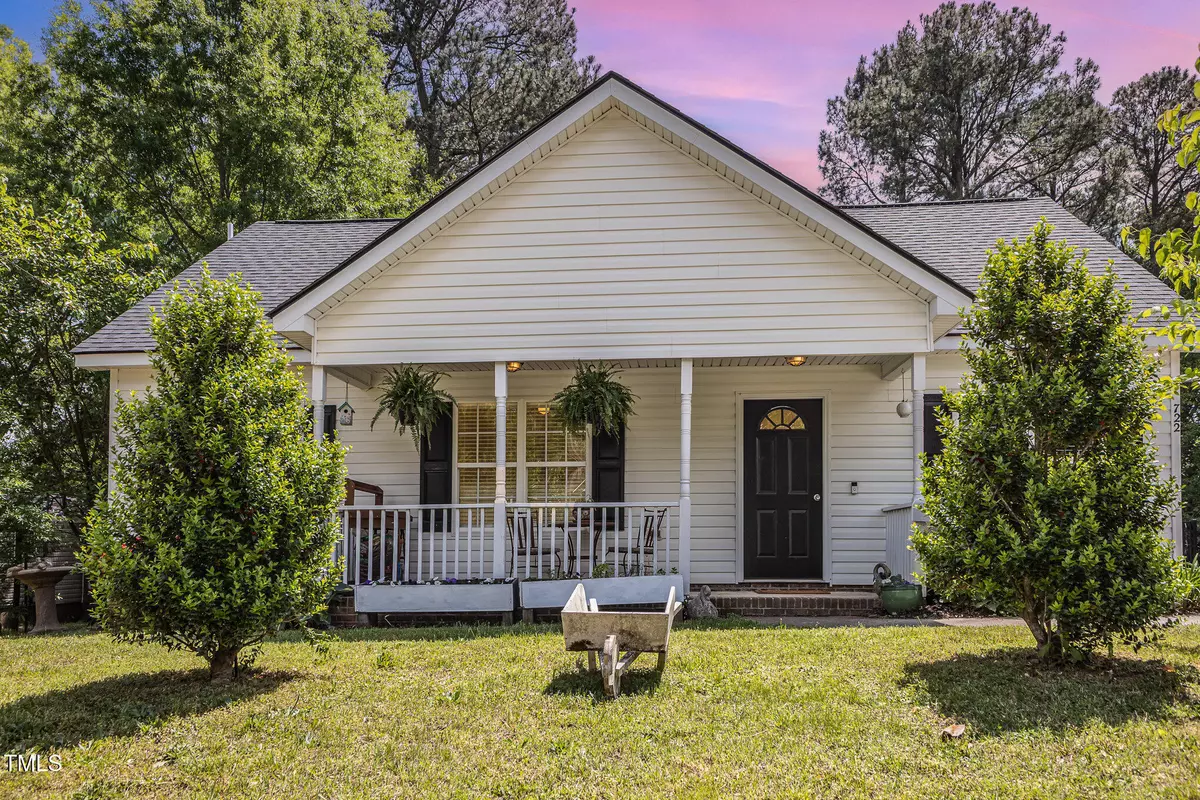 Wake Forest, NC 27587,722 E Pine Avenue