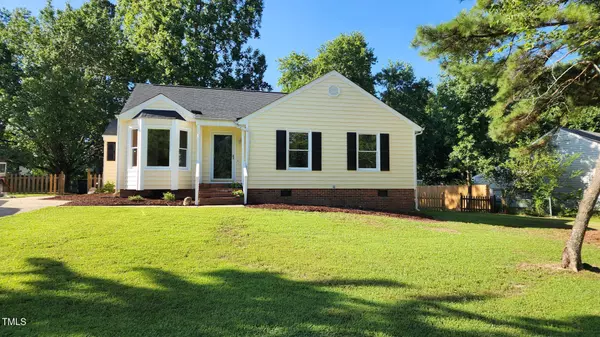 104 Pineview Drive, Zebulon, NC 27597