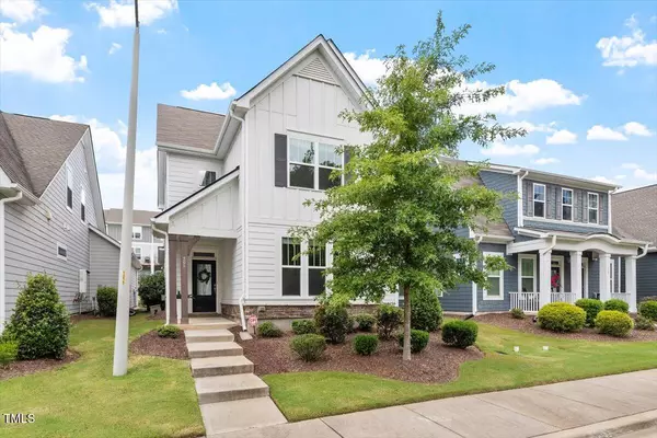 208 Old Ride Drive, Holly Springs, NC 27540