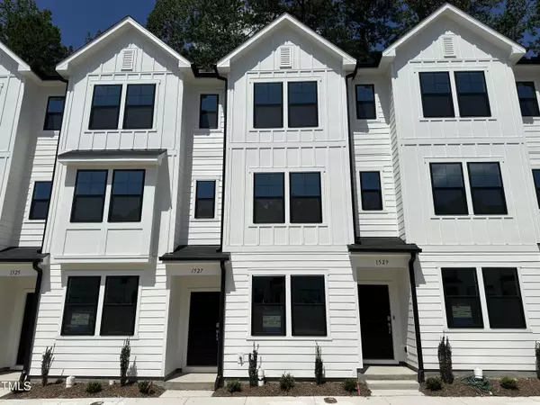 1527 Crescent Townes Way, Raleigh, NC 27604