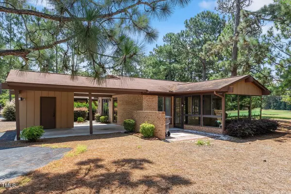 904 Satinwood Court, Southern Pines, NC 28387