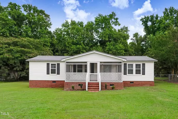 104 Barrier Place, Pikeville, NC 27863