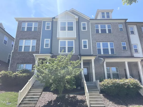 562 Village Loop Drive, Apex, NC 27502