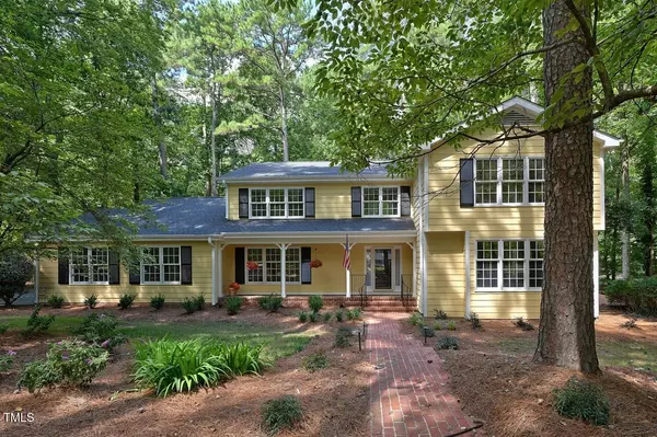 4 Foxridge Road, Chapel Hill, NC 27514
