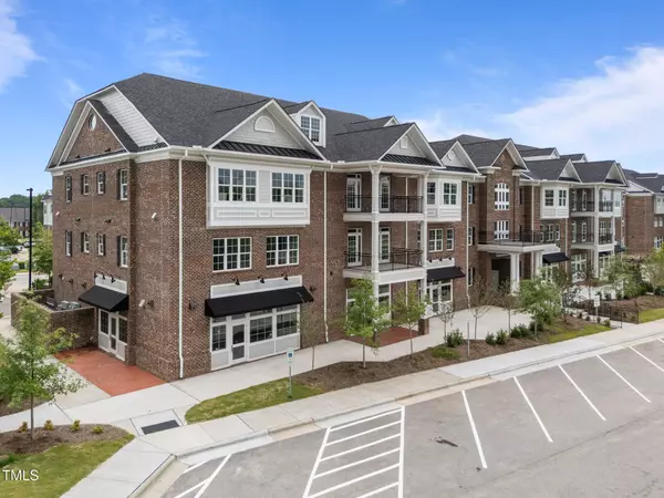 1400 Gathering Park Circle #201, Cary, NC 27519